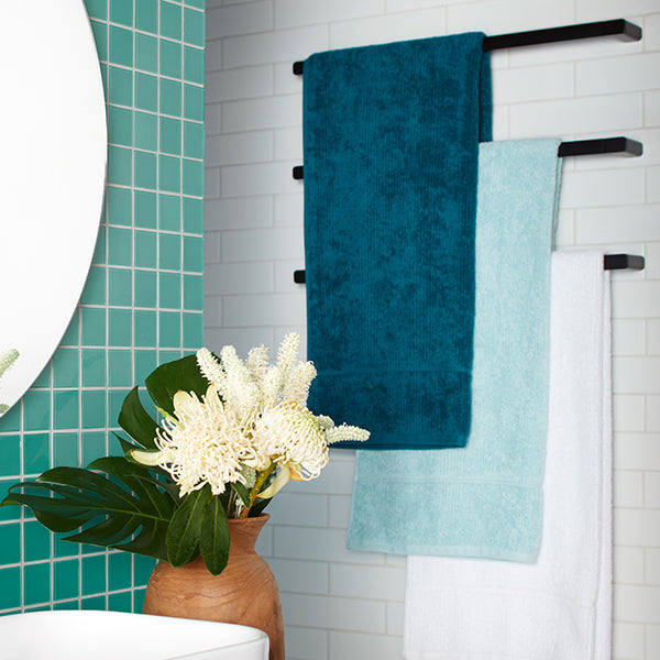 Luna Single Towel Rail 630mm Black