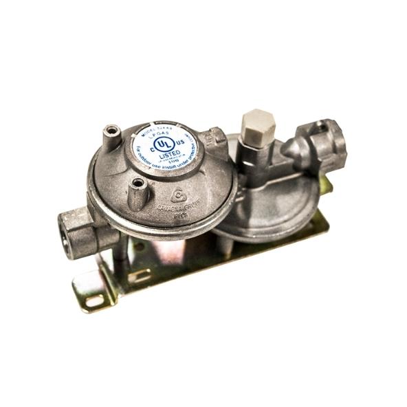 Dual Stage Lpg Regulator 160 Mj Adj. with Metal Bracket